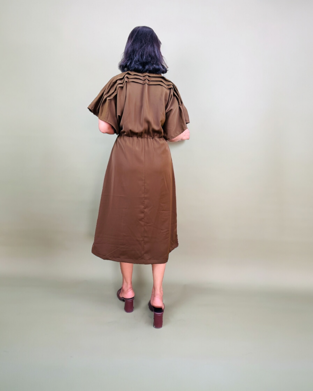 Women's Midi Dress With Pleated Sleeves