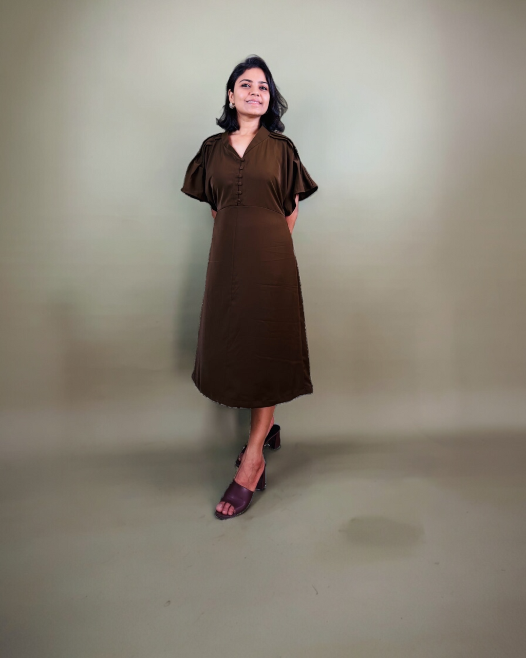 Women's Midi Dress With Pleated Sleeves