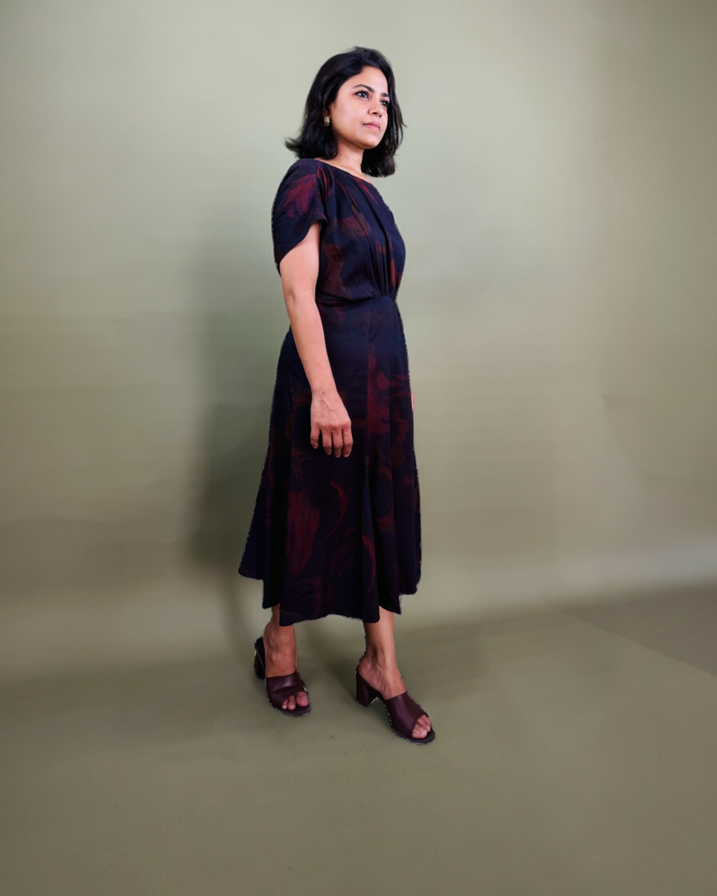 Burgundy Abstract Swirl Print Midi Dress
