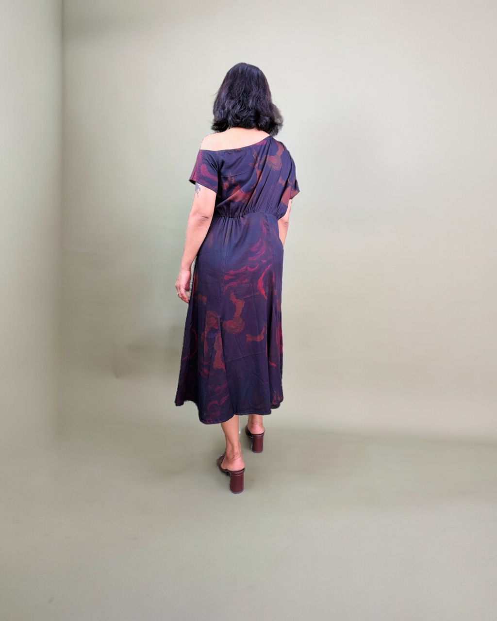 Burgundy Abstract Swirl Print Midi Dress