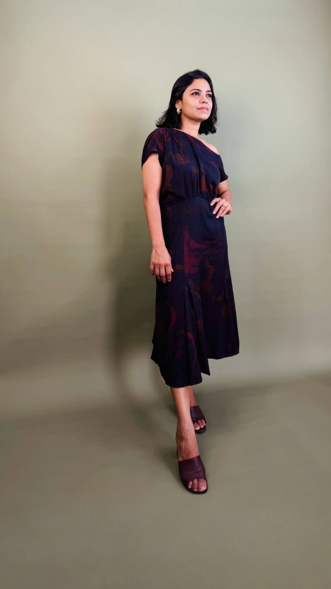 Burgundy Abstract Swirl Print Midi Dress