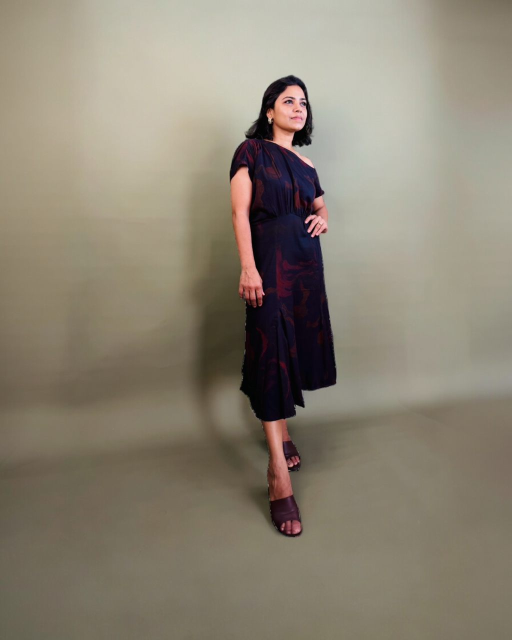 Burgundy Abstract Swirl Print Midi Dress