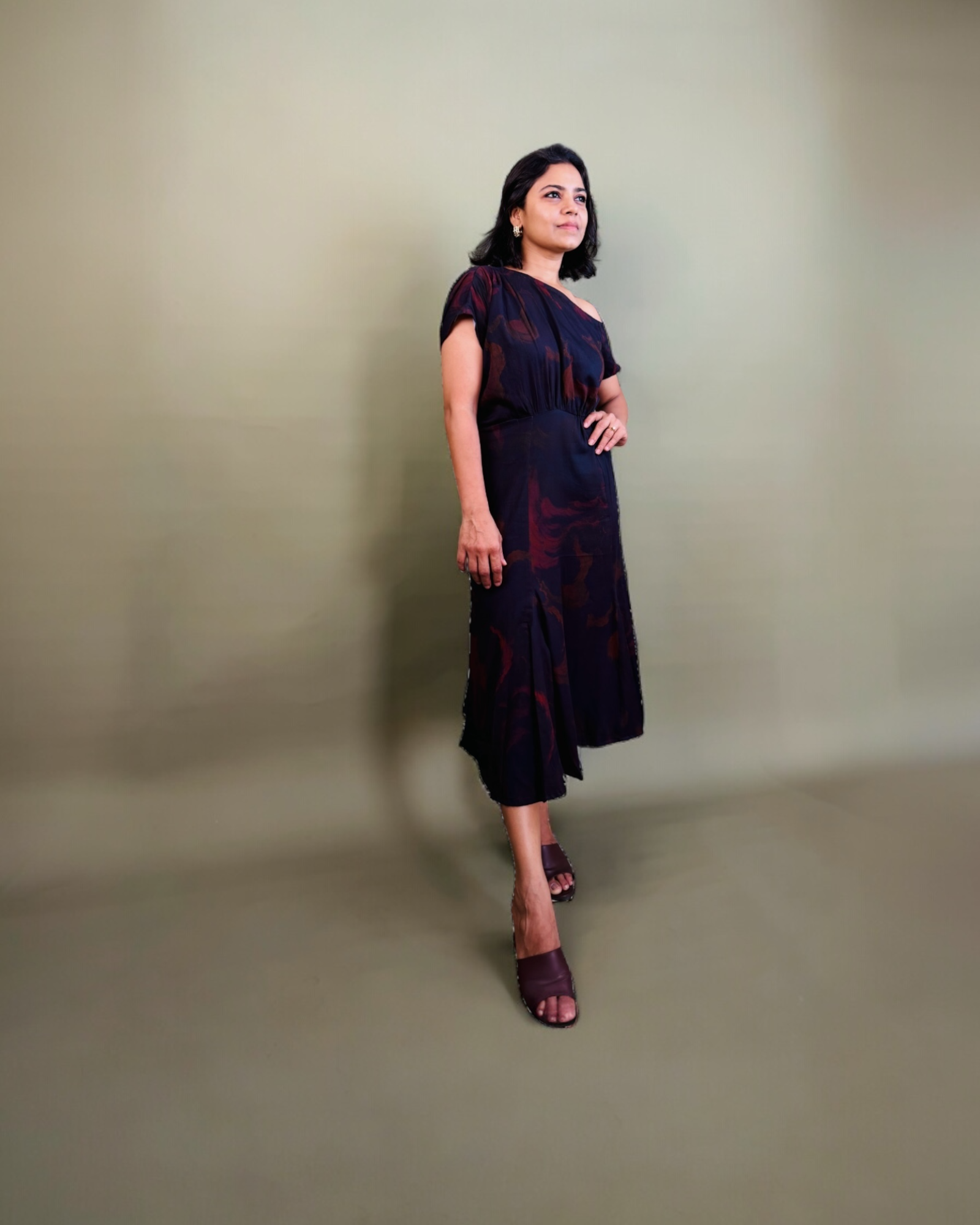 Burgundy Abstract Swirl Print Midi Dress