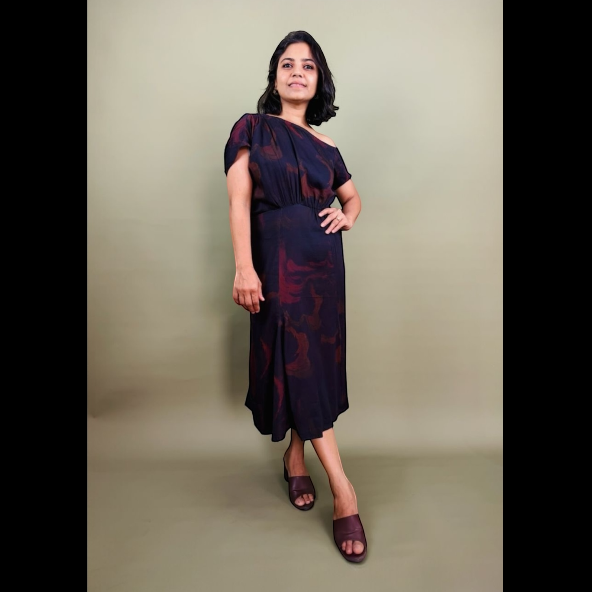 Burgundy Abstract Swirl Print Midi Dress