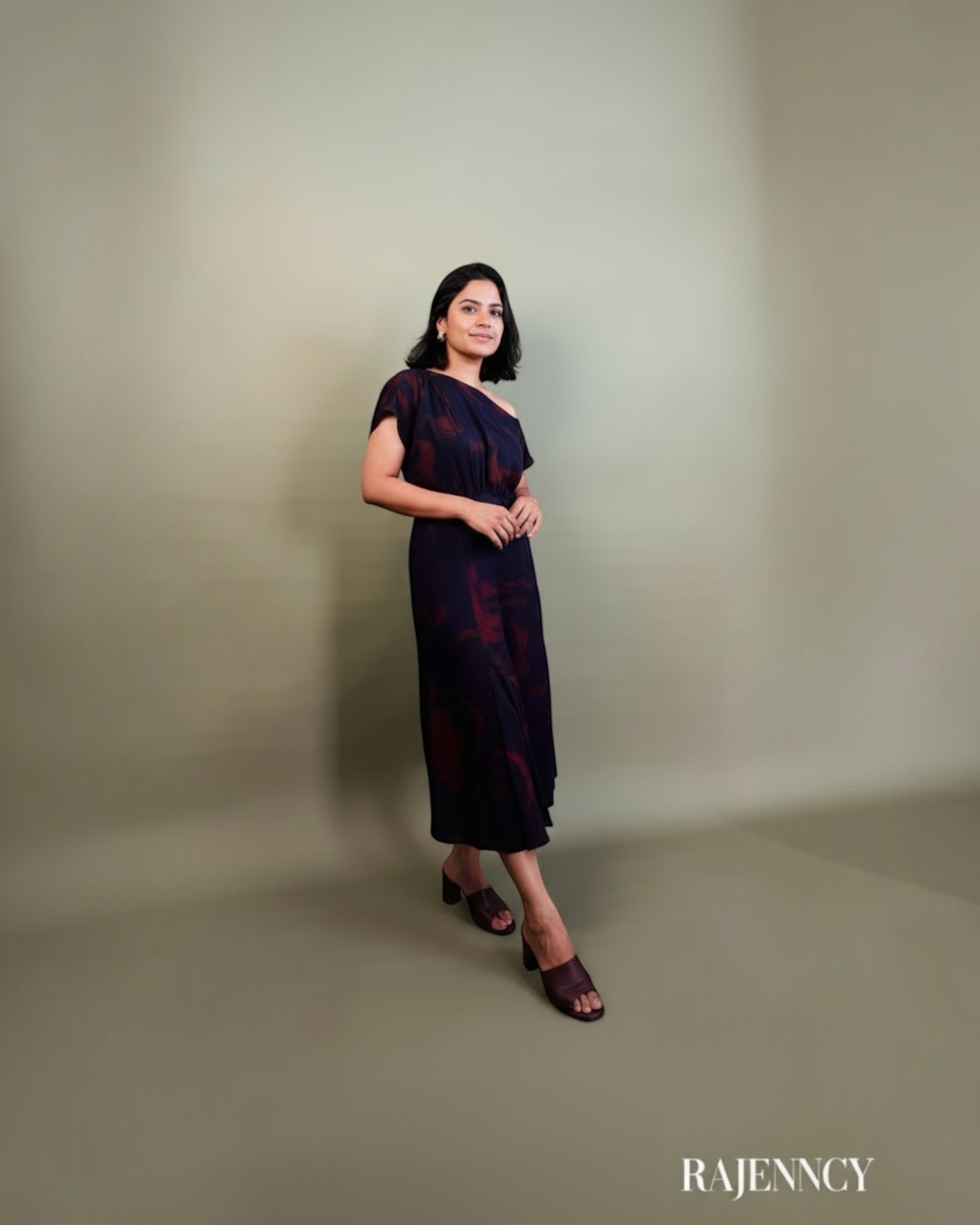 Burgundy Abstract Swirl Print Midi Dress