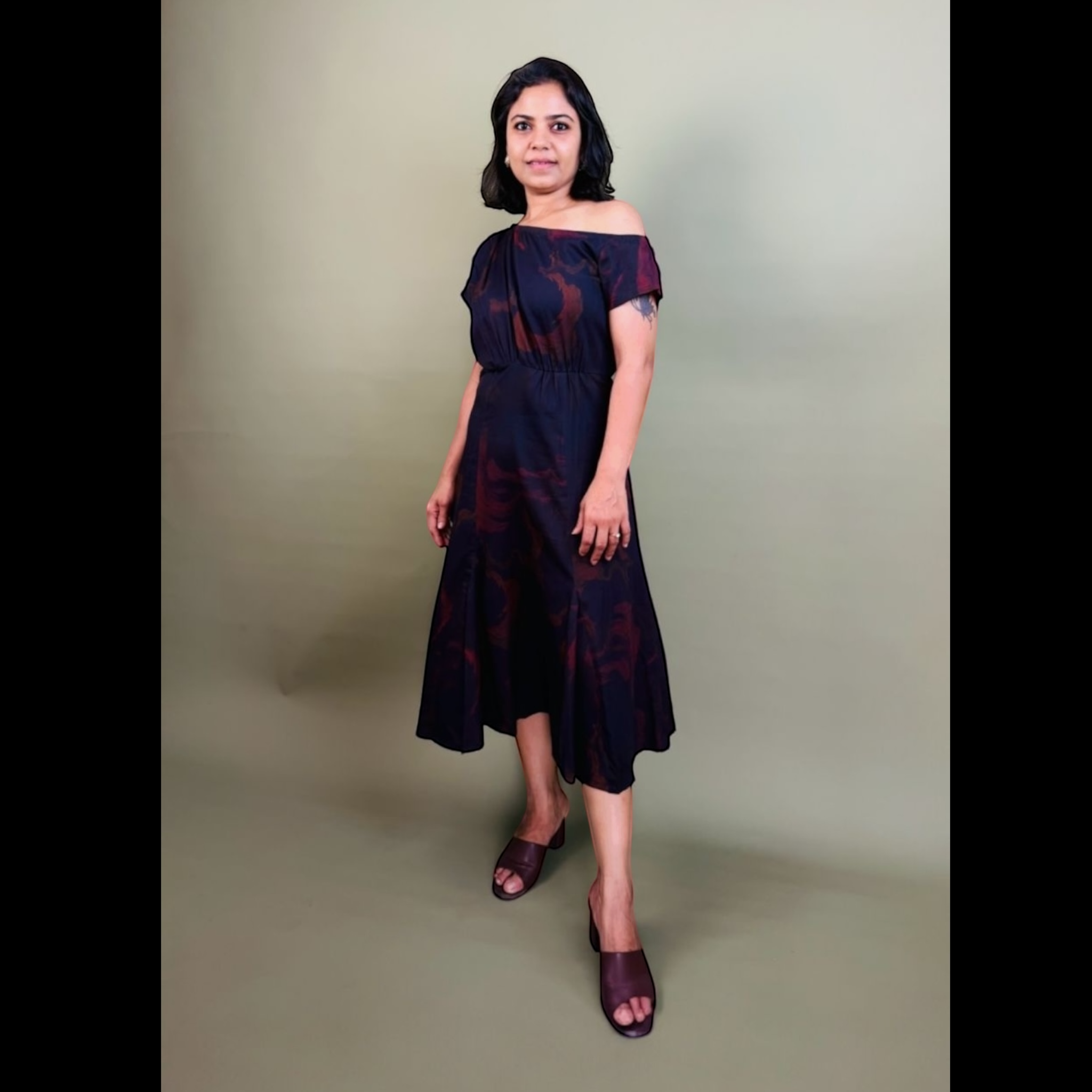 Burgundy Abstract Swirl Print Midi Dress