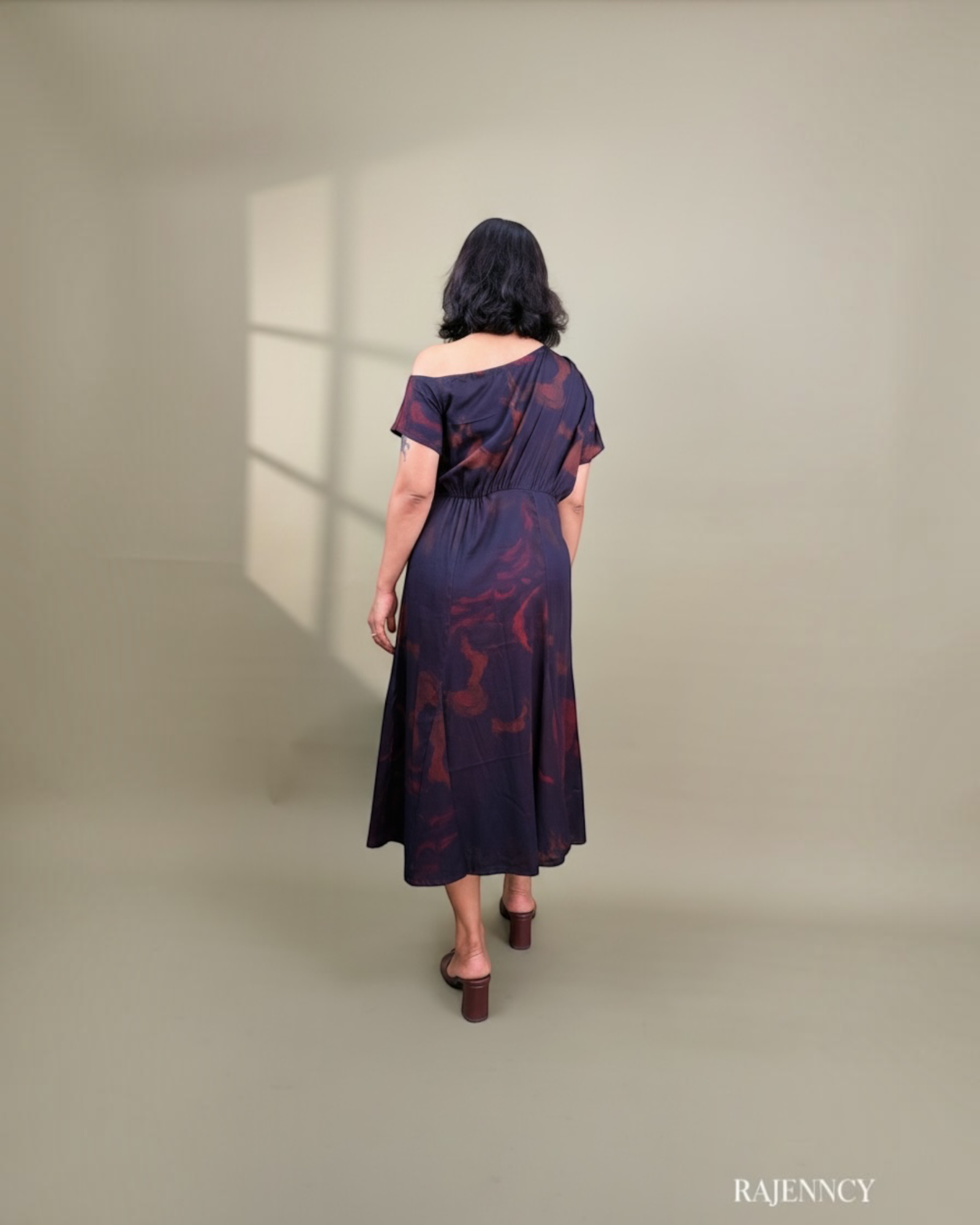 Burgundy Abstract Swirl Print Midi Dress
