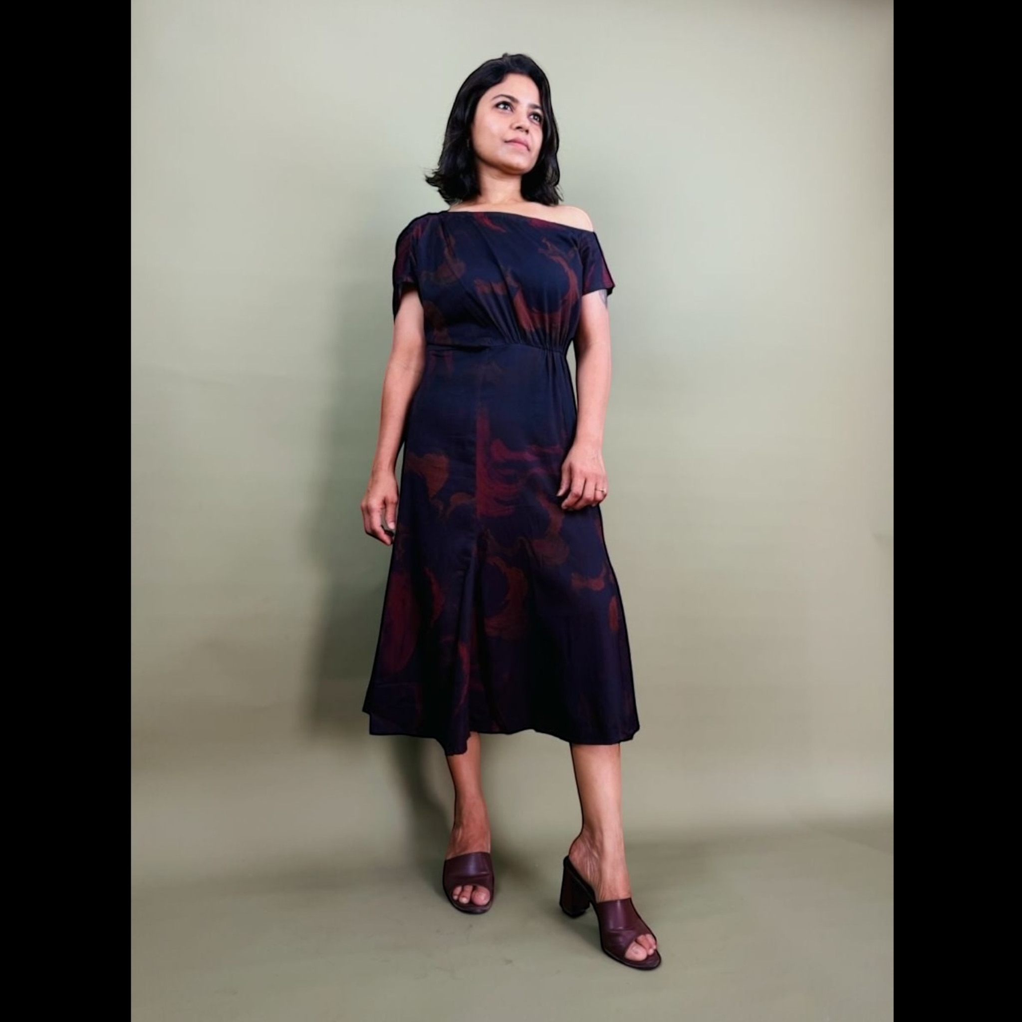 Burgundy Abstract Swirl Print Midi Dress