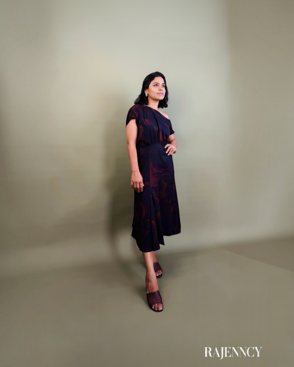 Burgundy Abstract Swirl Print Midi Dress
