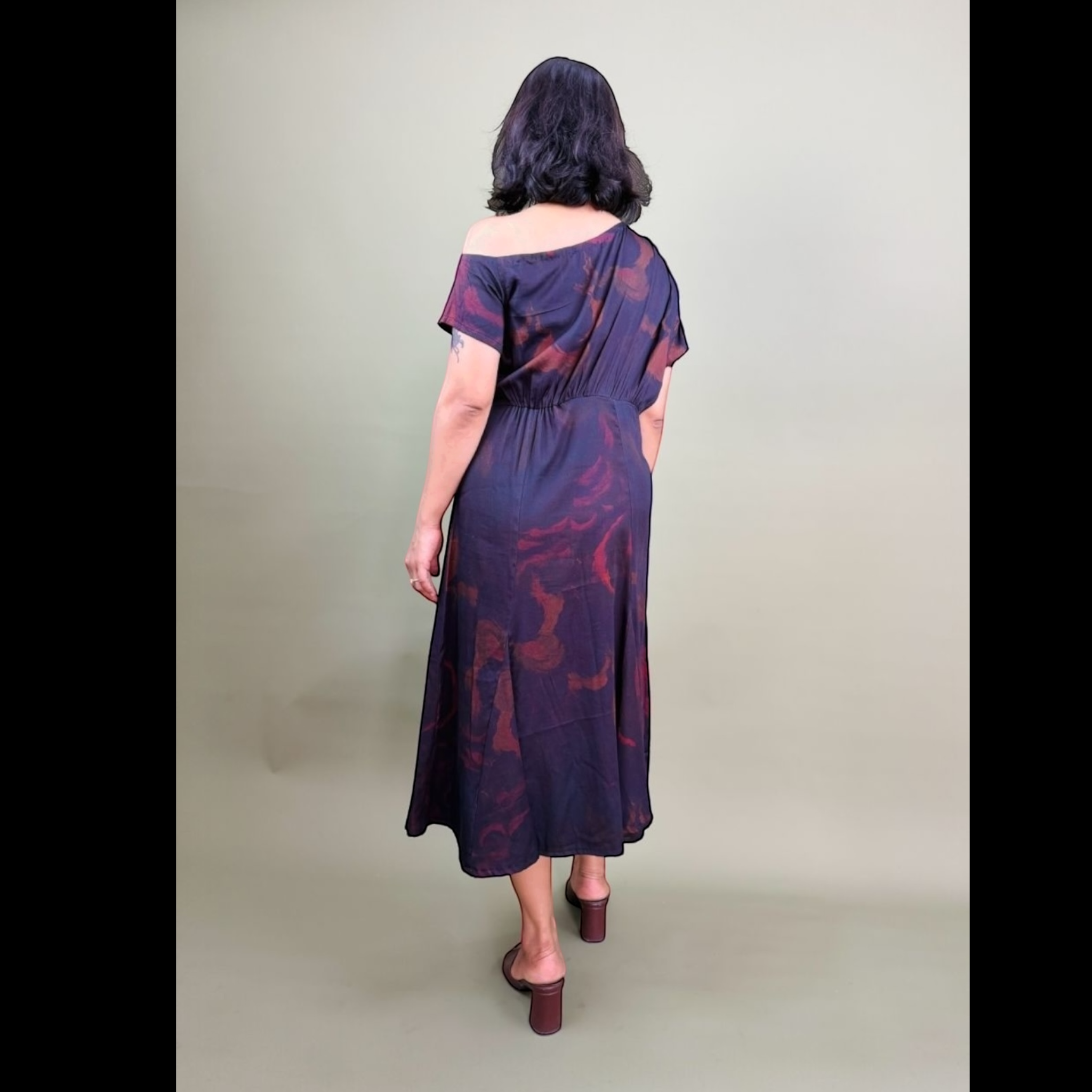 Burgundy Abstract Swirl Print Midi Dress