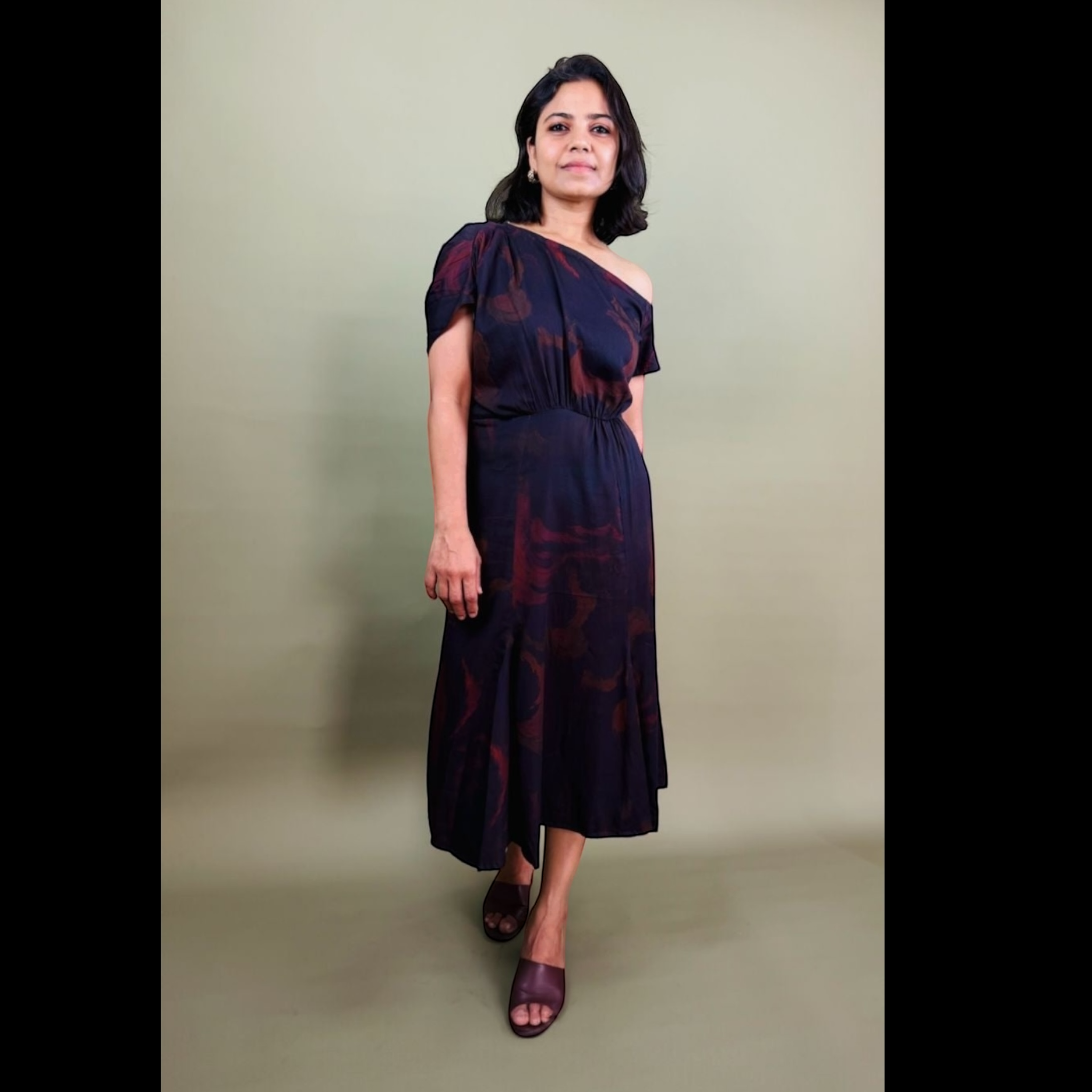 Burgundy Abstract Swirl Print Midi Dress